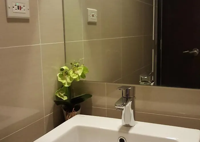Minimalist 1br Mactan Newtown W Pool *